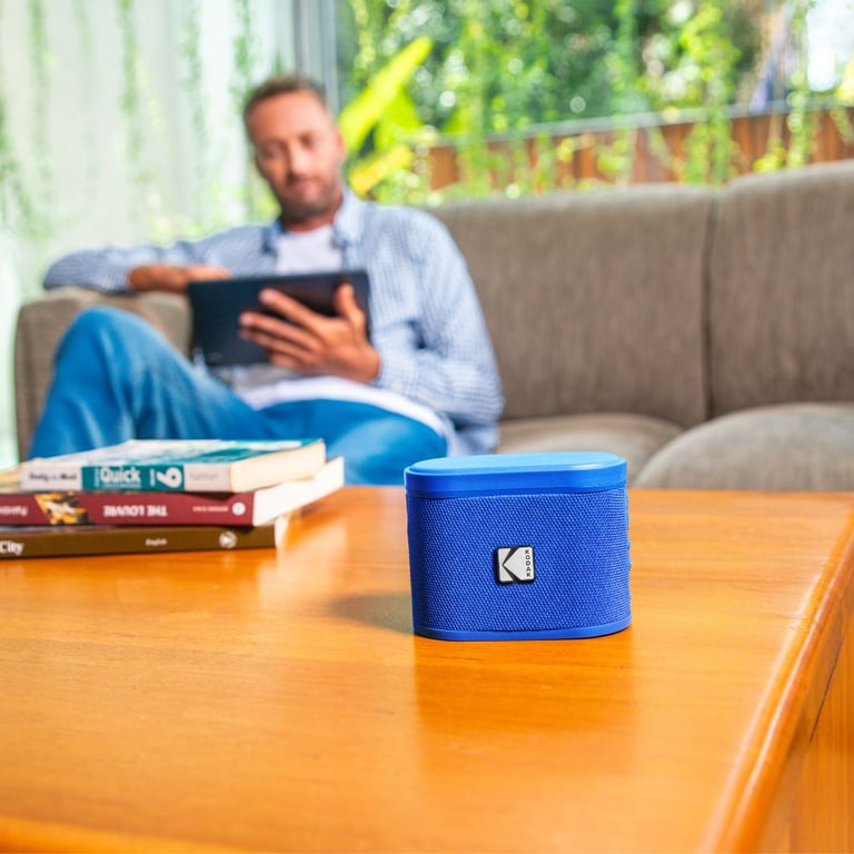 KODAK Soundbrix - Enceinte Bluetooth Magnétique avec Mécanisme de Docking, Sans Fil, Connectez jusqu'à 100 Enceintes, Autonomie de 3h, Charge Type-C, Puissance 5W RMS - Bleu - Neuf