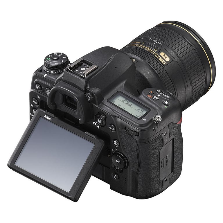 Appareil Photo Reflex Nikon D780 + 24-120 mm f/4 VR - vue 5
