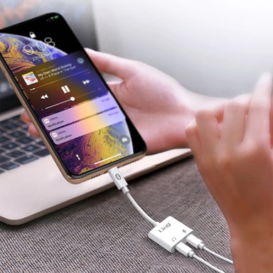 Adaptador Audio Carga iPhone a Doble Lightning Compacto LinQ Blanco