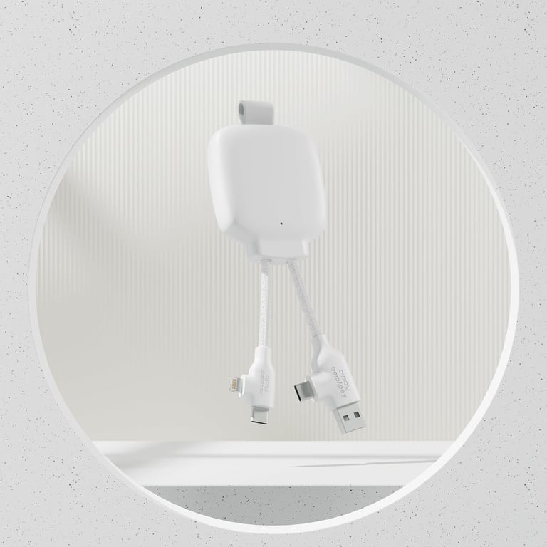 Câble Multi-Connecteurs USB 4 en 1 - Chargeur Universel et Batterie Externe 3000 mAh en Plastique Recyclé - Xoopar Gamma Lite Blanc - Neuf