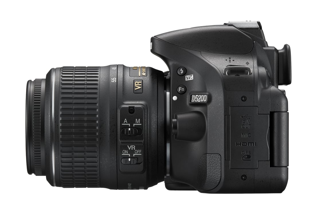 Nikon D5200 + AF-S DX NIKKOR 18-55mm Juego de cámara SLR 24,1 MP CMOS 6000 x 4000 Pixeles Negro