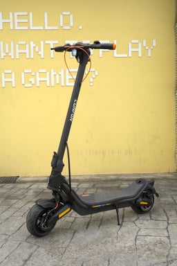 Scooter Eléctrico  RS500 | Velocidad Máx 40 km/h | Autonomía 40 km | Motor 1000W | Batería 36V 13Ah | Neumáticos de 9.5 Pulgadas