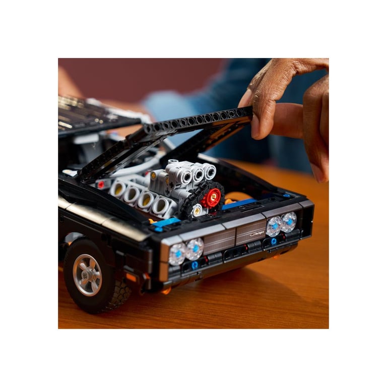 LEGO Technic Voiture Dodge Charger R/T de Fast and Furious 42231 - vue 7