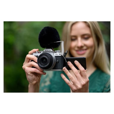 NIKON Z fc + Z 16-50 Plata + Adaptador FTZ II