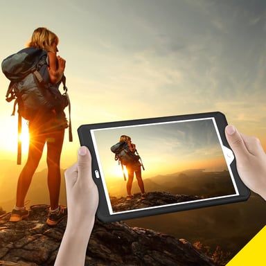 Accezz Coque Rugged Back pour Apple iPad 6 (2018) 9.7 pouces / iPad 5 (2017) 9.7 pouces - Noir