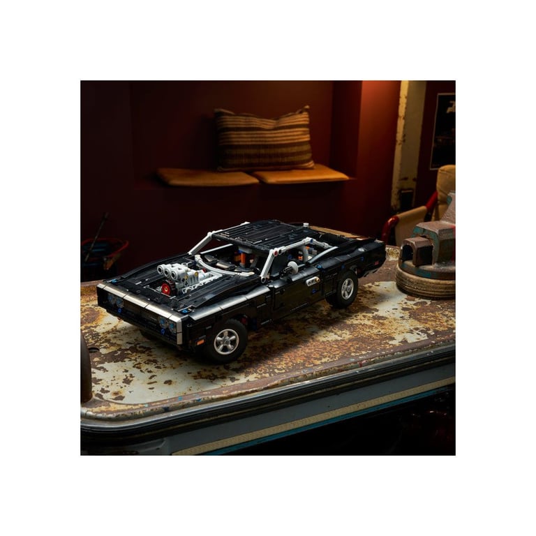 LEGO Technic Voiture Dodge Charger R/T de Fast and Furious 42231 - vue 8