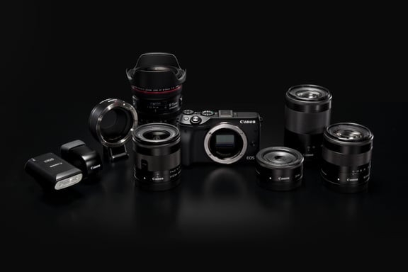 Canon EOS M3 + EF-M 18-55mm MILC 24,2 MP CMOS 6000 x 4000 Pixeles Negro