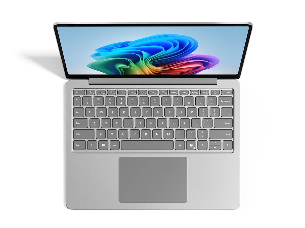 Microsoft Surface Laptop 13  Copilot+ PC Qualcomm Snapdragon Ordinateur portable 33 cm (13 ) Écran tactile 16 Go LPDDR5x-SDRAM 512 Go SSD Wi-Fi 7 (802.11be) Windows 11 Home Platine - Neuf