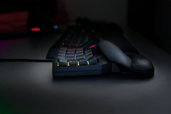 Razer Tartarus V2 clavier numérique PC/serveur USB Noir