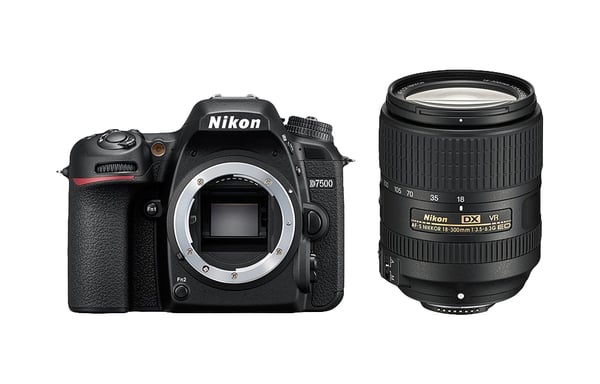 Nikon D7500 + AF-S DX NIKKOR 18-300 VR Kit d'appareil-photo SLR 20,9 MP CMOS 5568 x 3712 pixels Noir