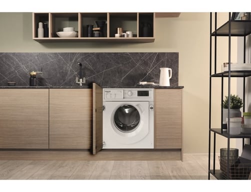 HOTPOINT Lavadora 7 kg BIWMHG71483EU