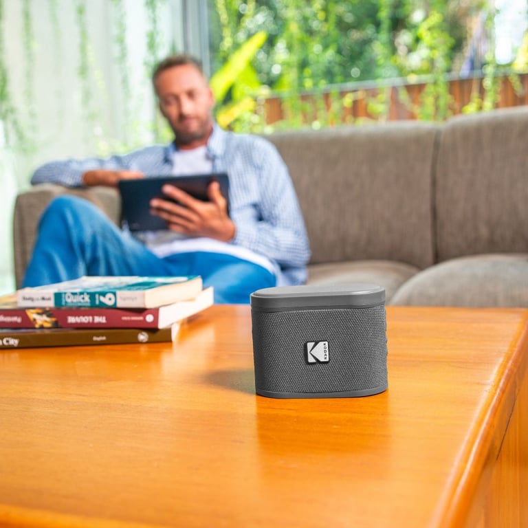 KODAK Soundbrix - Enceinte Bluetooth Magnétique avec Mécanisme de Docking, Sans Fil, Connectez jusqu'à 100 Enceintes, Autonomie de 3h, Charge Type-C, Puissance 5W RMS - Gris - Neuf