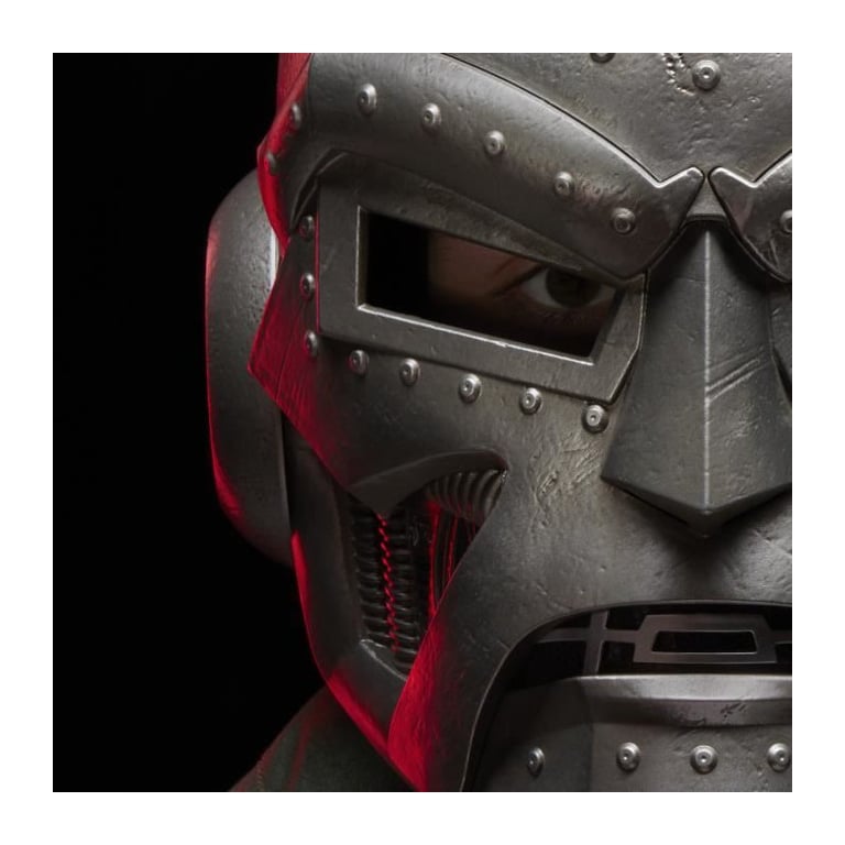 Casque premium de Doctor Doom, article de cosplay, pour adultes, Marvel Legends Series, Des 14 ans - Neuf