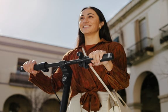 Ninebot by Segway KickScooter F2 E 25 km/h Nero 10,2 Ah