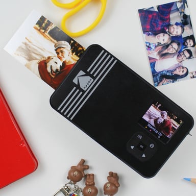 KODAK Mini Shot Combo 2 Retro C210R - Cámara instantánea (Formato 5,3 x 8,6 cm - 2,1 x 3,4 '', Pantalla LCD 1,7'', Bluetooth) 8 fotos incluidas