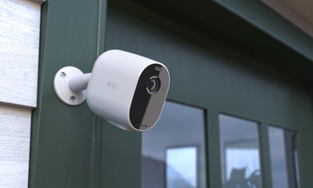 Arlo Essential Spotlight x3 Boîte Caméra de sécurité IP Intérieure et extérieure Plafond/mur