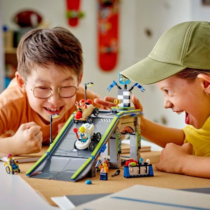 Lego City Zéro Limite: Rampe Pour Bolides De Course 60460 Lego La Boite - vue 4