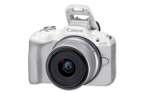Canon EOS R50, White + RF-S 18-45mm F4.5-6.3 IS STM Kit MILC 24,2 MP CMOS 6000 x 4000 Pixeles Blanco