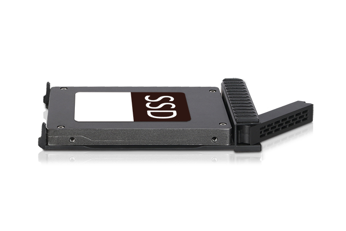 Icy Dock MB732TP B Boîtier de disques de stockage Boîtier disque durSSD 2.5 Neuf - vue 3