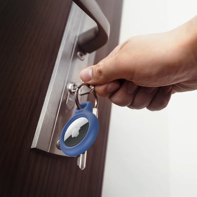 Anillo protector Belkin con clip metálico (protección para AirTag, accesorio resistente a arañazos, azul)