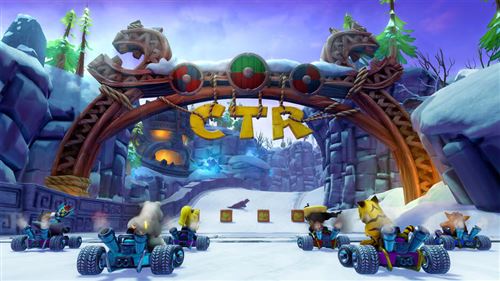 Activision PlayStation 4 1TB + Crash Team Racing Nitro Fueled + 2 DualShock 4 - Bundle