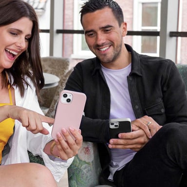 Accezz Coque Liquid Silicone pour Samsung Galaxy A14 (5G) - Noir