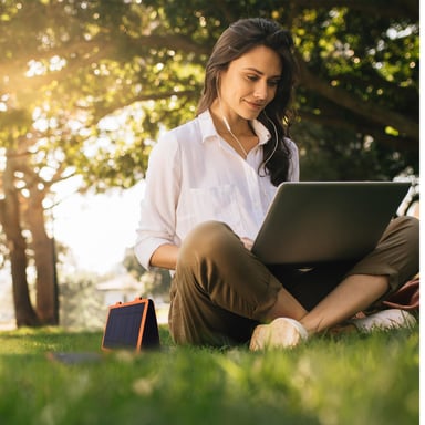 Celly Solarpro10W Smartphone Negro, Naranja Solar Exterior