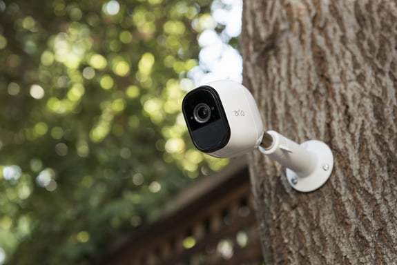 Arlo Pro Cube Caméra de sécurité IP Intérieure et extérieure 1280 x 720 pixels Sur bureau/mural