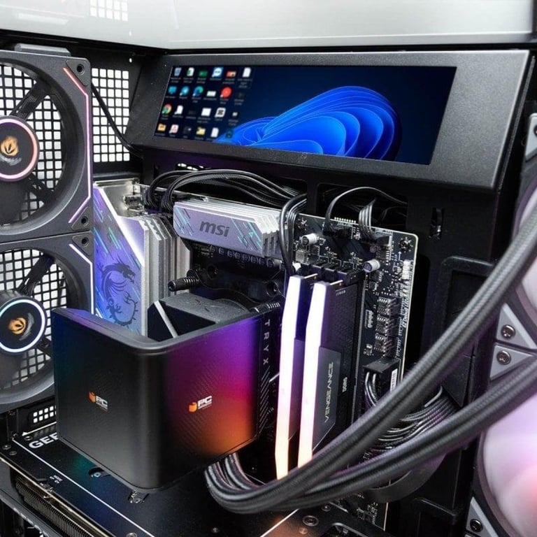 PC de bureau PcCom Ultimate AMD Ryzen 7 9850X3D 2TB SSD RTX 5080 V2 Windows 11 Pro - vue 3