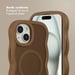 Selencia Coque arrière Wavy avec MagSafe pour Apple iPhone 15 - Mocha Brown