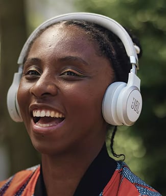 JBL Live 670NC Auriculares Inalámbrico Diadema Llamadas/Música Bluetooth Blanco