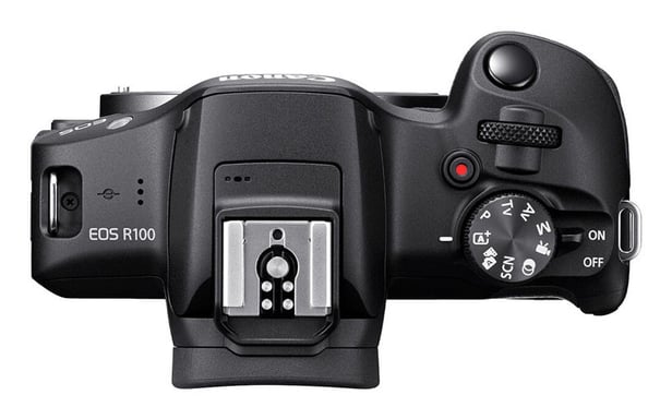 CANON EOS R100 Nude + Borsa + Scheda SD da 8 GB