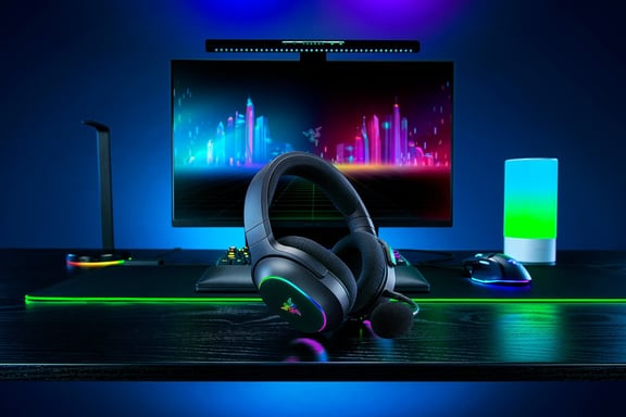 Razer Barracuda X Chroma Fascia per cuffie wireless Play USB Type-C Bluetooth Nero