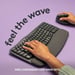 Logitech Wave Keys, teclado ergonómico inalámbrico con reposamanos acolchado, escritura cómoda y natural, Easy-Switch, Bluetooth, Logi Bolt, multisist