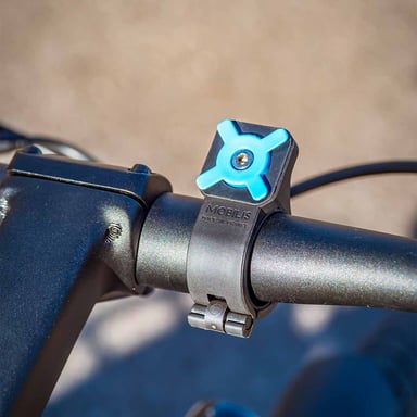 Supporto antivibrazioni per smartphone da bicicletta/scooter, supporto universale per telefono Made in France, installazione facile e sicura, nero