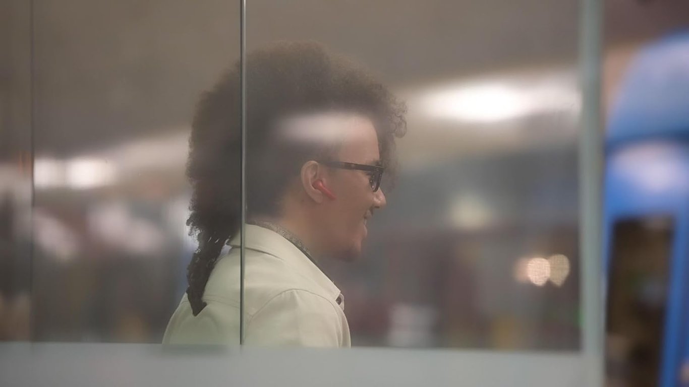 Defunc True Lite Rouge - Écouteur sans Fil Bluetooth 5.3 Hi-FI Son Stéréo, Contrôle Tactile, Microphones Intégrés, 20 Heures Durée de Lecture, USB-C Charge, pour iOS et Android Telephone - Neuf