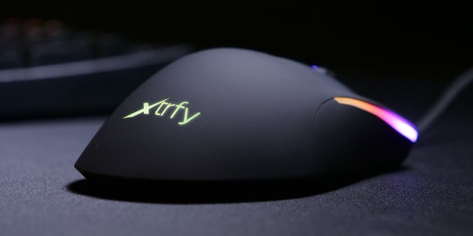CHERRY XTRFY M1 RGB USB Type-A Mouse ottico da 7200 DPI per destrimani