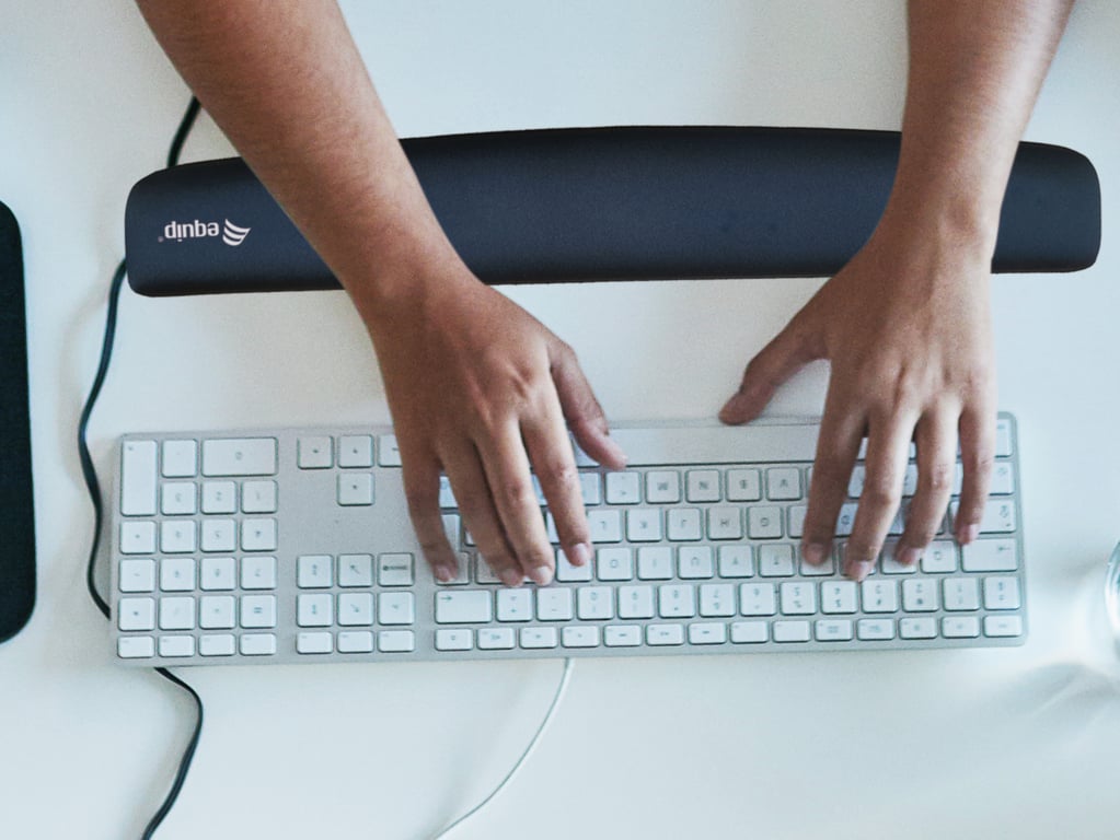 Equip Keyboard Wrist Rest repose-poignet Mémoire de forme Noir - Neuf