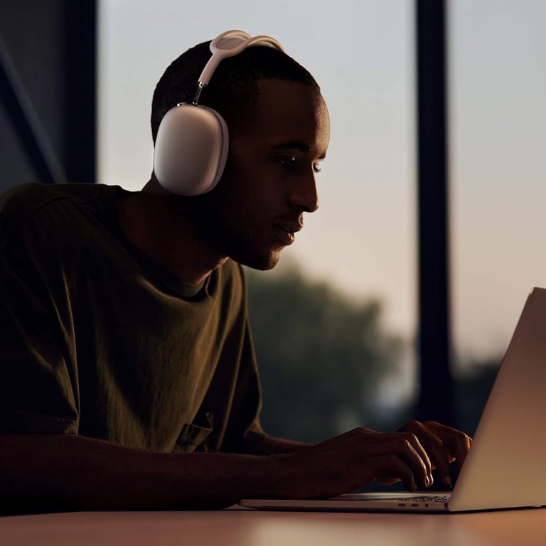 Apple AirPods Max Gris Reconditionné - vue 2