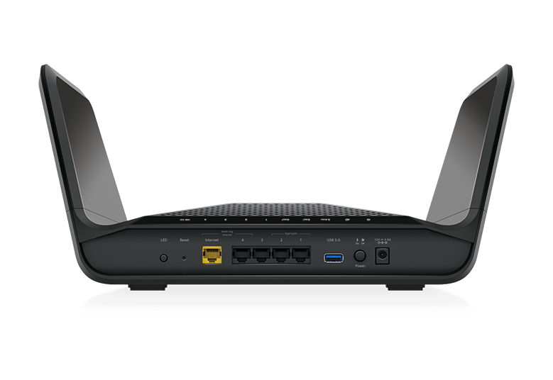 Netgear 5 Ports Wifi 6 AX6600 RAX70 - vue 2