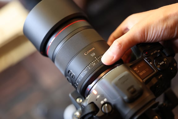 Canon RF 50mm F1.4L VCM MILC Objectif zoom standard Noir