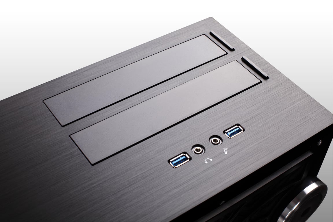 Silverstone GD08 HTPC Neuf - vue 2