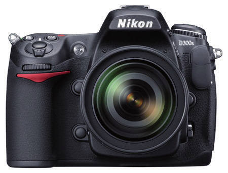 Nikon D300S + Af-S Dx Nikkor 18-200Mm Kit D'Appareil-Photo Slr 12,3 Mp Cmos 4288 X 2848 Pixels Noir - Très Bon État
