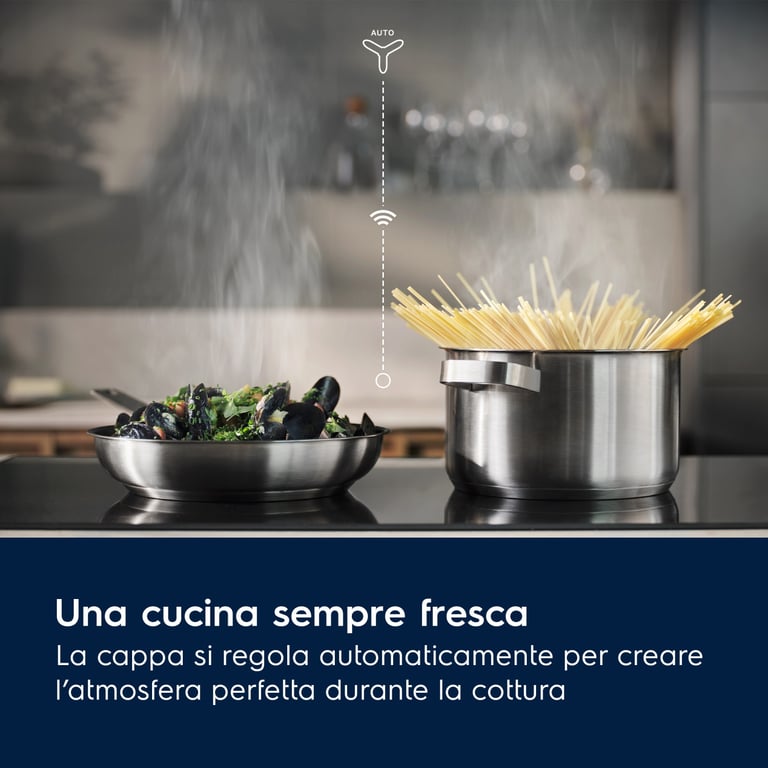 Plaque Electrolux Serie 700 KIS82453I induction 80 cm 4 zones - vue 3