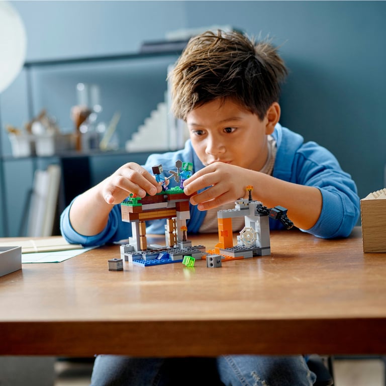 LEGO Minecraft La Mine Abandonnée 21166 - vue 2