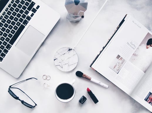 Base di ricarica wireless Qi veloce con effetto marmo 7,5W/10W, bianco