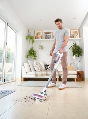 Black & Decker BHFEA515J aspiradora de pie y escoba eléctrica Aspiradora escoba Batería Secar Ciclónico Sin bolsa 0,5 L Naranja, Blanco 1,5 Ah