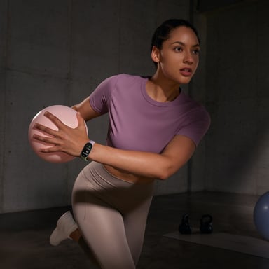 Bracciale Connesso Xiaomi Smart Band 10 Rosa - Schermo AMOLED 1.72'', Autonomia 21 Giorni, 150 Modalità Sportive, Impermeabile 5 ATM