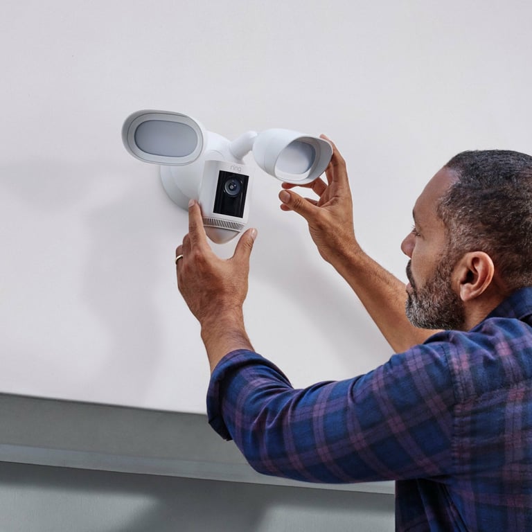 Ring Floodlight Cam Wired Pro Caméra de sécurité IP Extérieure 1920 x 1080 pixels Plafondmur Neuf - vue 3