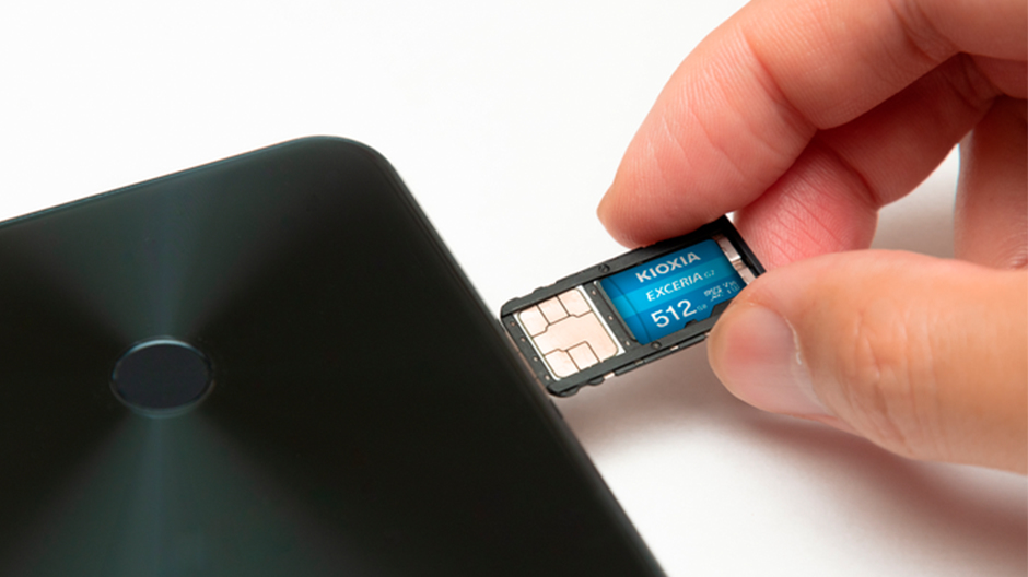 Kioxia LMEX2L512GG2 mémoire flash MicroSDHC UHS III Classe 10 Neuf - vue 3
